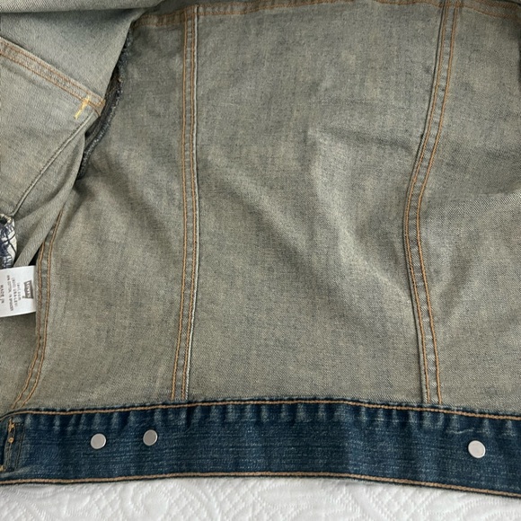 Levi Strauss Denim Jean Jacket - Picture 7 of 10